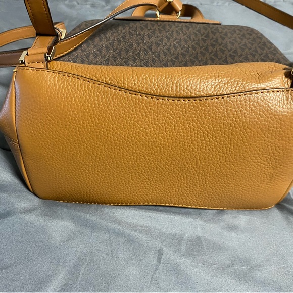 Michael Kors Backpack/purse - Picture 3 of 4